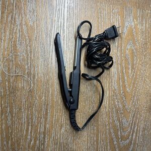 Hair Straightener(Travel size) small